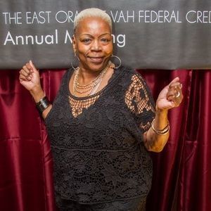 Meet your Posher, Sharon